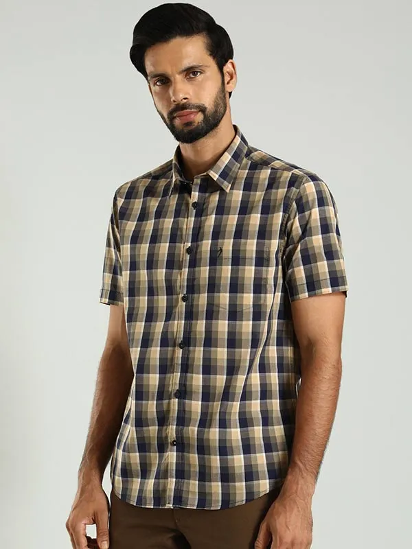 Men Checked Half Sleeve Cotton Shirt