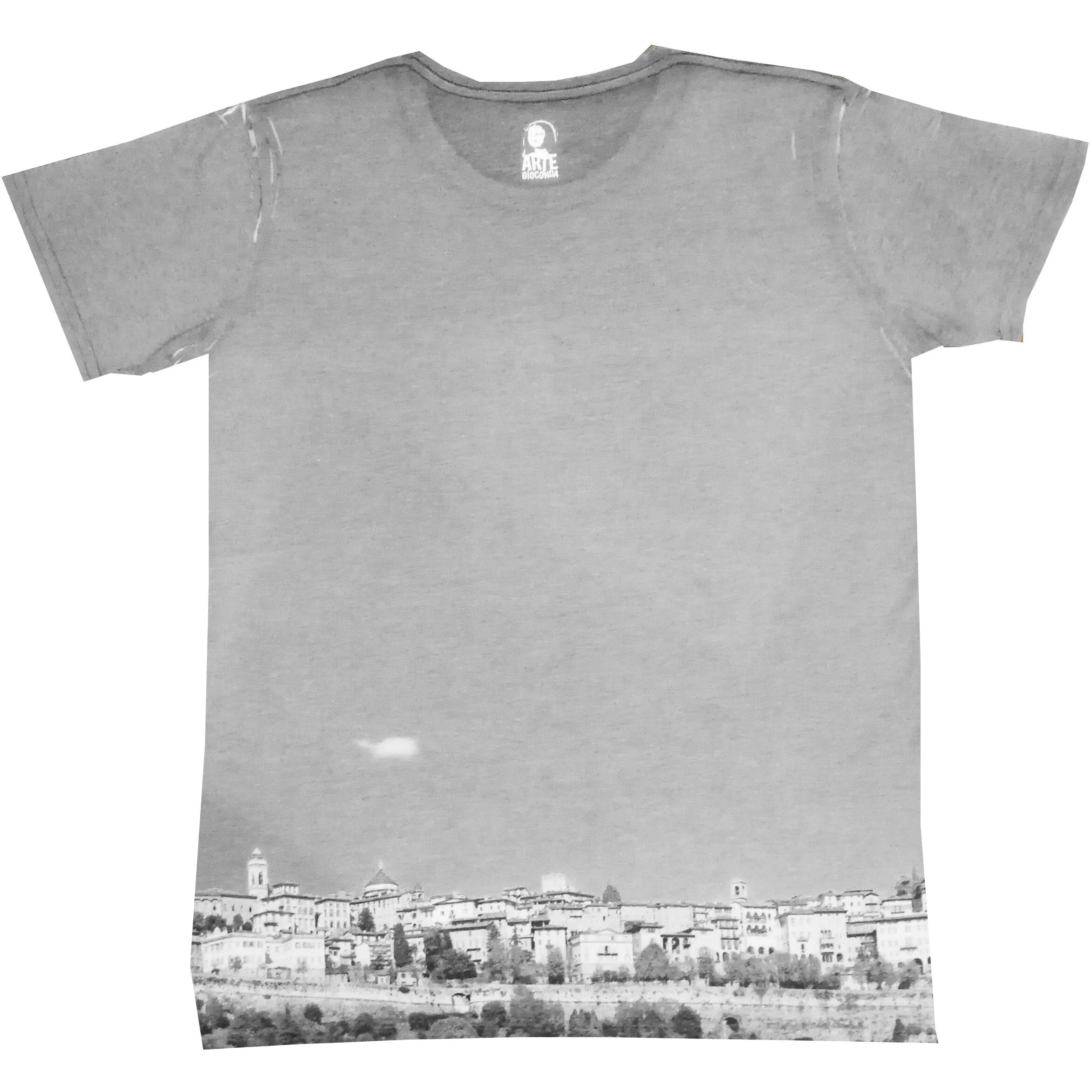 T-shirt BERGAMO, Piazza Vecchia | Stampa all-over, Idea regalo, Fotografia ad alta definizione, dettagli sorprendenti.